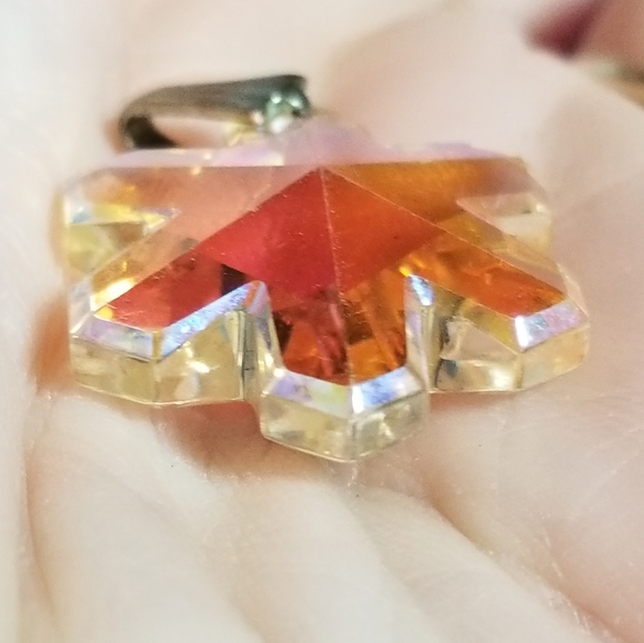 Sparkly Snowflake pendant charm rainbow aurora borealis winter iridescent - Picture 15 of 17